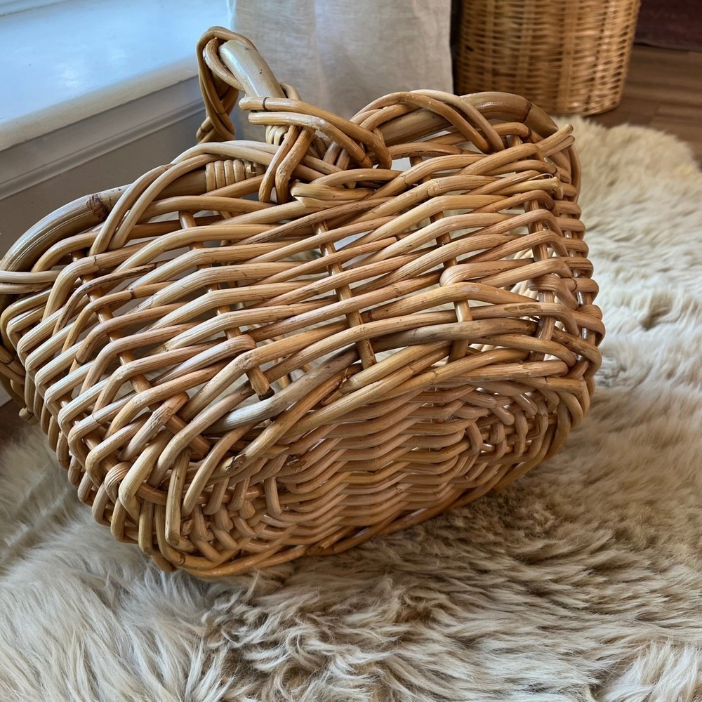 Vintage Wicker Basket - Picture 4 of 6